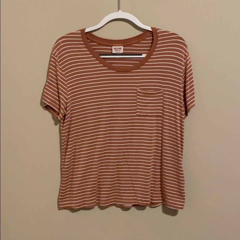 orange and white stripped soft tshirt